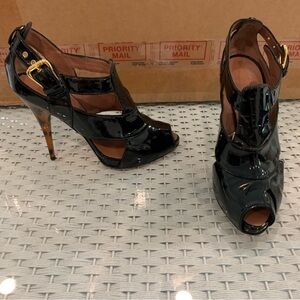 Giuseppe Zanotti black patent leather peep toe bootie with leopard heel - 38.